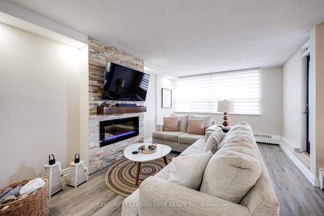 519 - 551 The West Mall, Condo with 3 bedrooms, 2 bathrooms and 1 parking in Toronto ON | Image 31