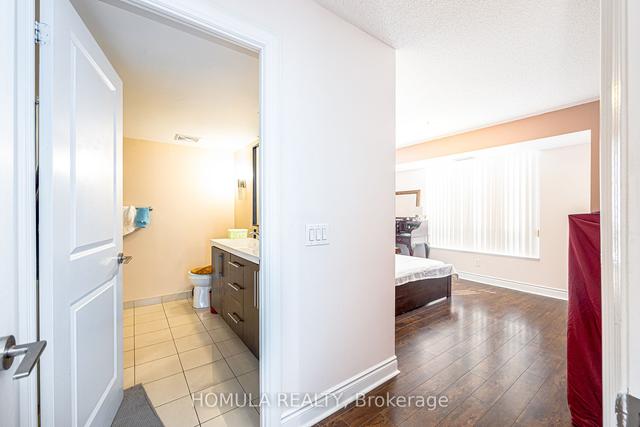 1826 - 500 Doris Ave, Condo with 2 bedrooms, 2 bathrooms and 1 parking in Toronto ON | Image 13