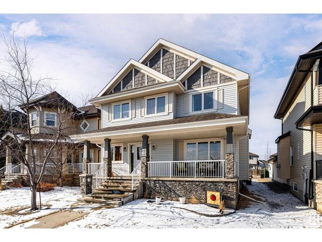 660 Crimson Dr, House detached with 3 bedrooms, 3 bathrooms and 6 parking in Edmonton AB | Image 2
