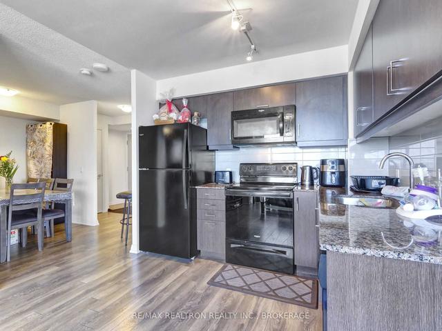 1505 - 30 Meadowglen Pl, Condo with 2 bedrooms, 2 bathrooms and 1 parking in Toronto ON | Image 6