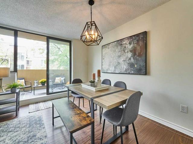 318 - 665 Kennedy Rd, Townhouse with 3 bedrooms, 2 bathrooms and 1 parking in Toronto ON | Image 5