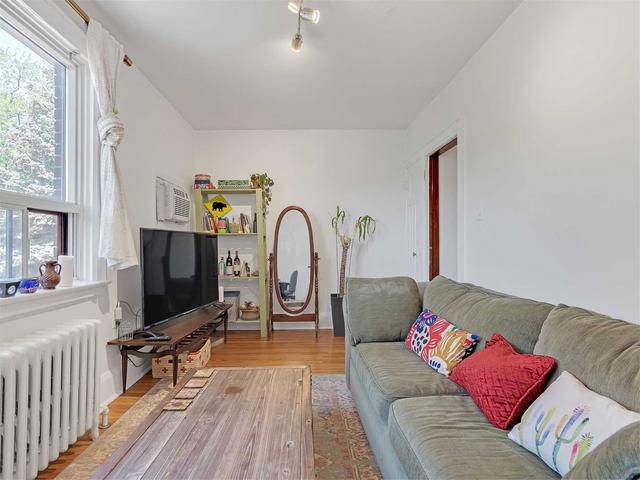 151 Bellwoods Ave, House semidetached with 3 bedrooms, 3 bathrooms and 2 parking in Toronto ON | Image 7