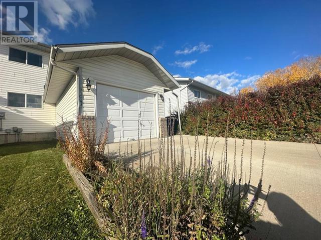 9104a - 94 Ave., House semidetached with 3 bedrooms, 1 bathrooms and 3 parking in Lac la Biche County AB | Image 35