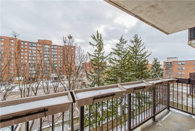 404 - 1 Innismore Cres, Condo with 2 bedrooms, 2 bathrooms and 1 parking in Toronto ON | Image 18