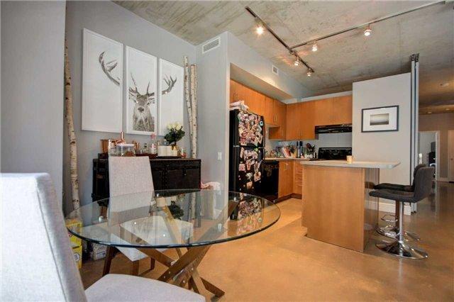 207 - 36 Charlotte St, Condo with 1 bedrooms, 2 bathrooms and 1 parking in Toronto ON | Image 4