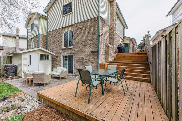 2411 Malcolm Cres, House attached with 3 bedrooms, 3 bathrooms and 3 parking in Burlington ON | Image 14