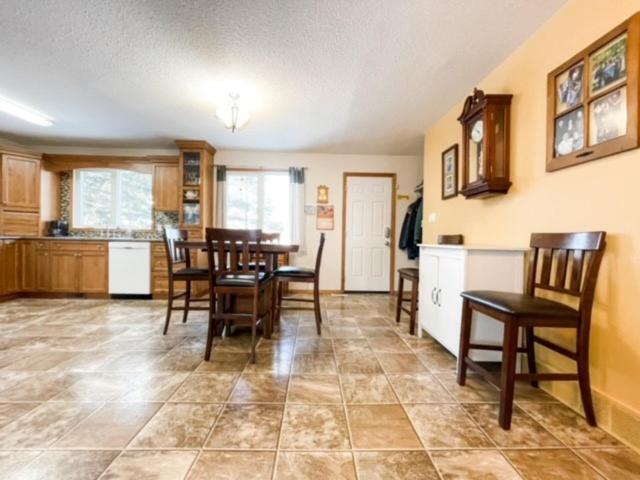 4432 56 Avenue, House detached with 5 bedrooms, 2 bathrooms and 4 parking in Provost AB | Image 7