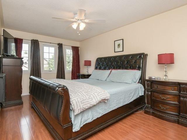 24 Lancewood Cres, Townhouse with 3 bedrooms, 4 bathrooms and 1 parking in Brampton ON | Image 8