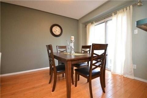 81 Wickstead Crt, Townhouse with 3 bedrooms, 2 bathrooms and 1 parking in Brampton ON | Image 5