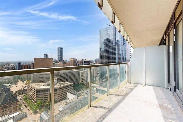 2710 - 197 Yonge St, Condo with 1 bedrooms, 1 bathrooms and 0 parking in Toronto ON | Image 9