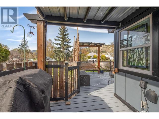 549 Okanagan Boulevard, House detached with 2 bedrooms, 2 bathrooms and 2 parking in Kelowna BC | Image 49