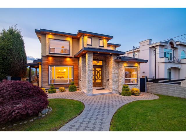 4439 Burke Street, House detached with 6 bedrooms, 7 bathrooms and null parking in Burnaby BC | Card Image