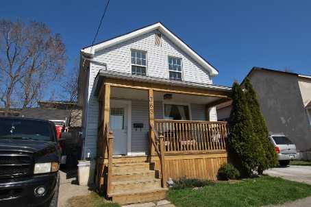 363 Centre St, House detached with 3 bedrooms, 2 bathrooms and 4 parking in Oshawa ON | Image 1