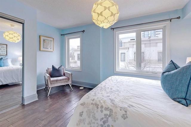 th19 - 7 Oakburn Cres, Townhouse with 3 bedrooms, 3 bathrooms and 2 parking in Toronto ON | Image 21