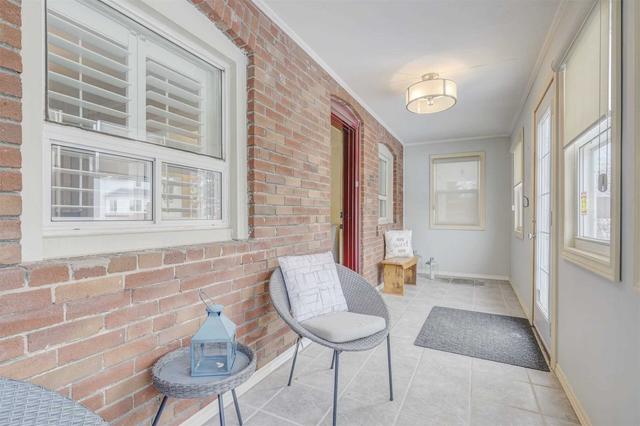 134 Twenty Second St, House detached with 2 bedrooms, 1 bathrooms and 2 parking in Toronto ON | Image 17