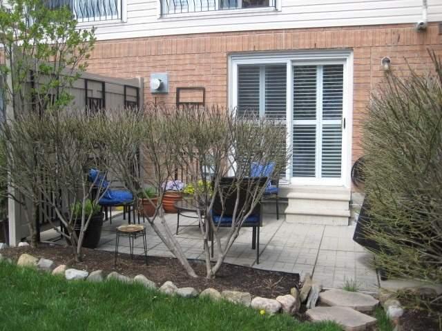 880 Scollard Crt, Townhouse with 2 bedrooms, 2 bathrooms and 3 parking in Mississauga ON | Image 27