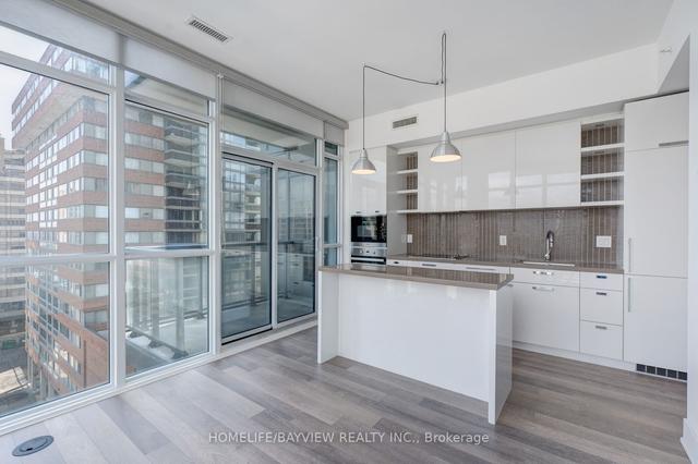 703 - 32 Davenport Rd, Condo with 2 bedrooms, 2 bathrooms and 1 parking in Toronto ON | Image 32