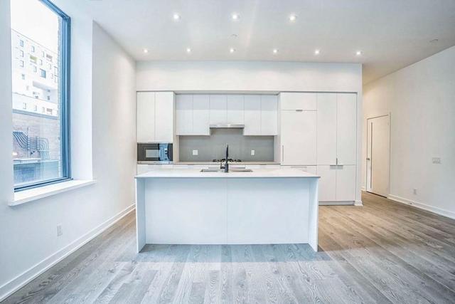 201 - 22 Lombard St, Condo with 2 bedrooms, 2 bathrooms and 0 parking in Toronto ON | Image 36