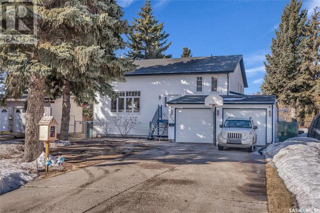 1670 Bader Crescent, House detached with 4 bedrooms, 3 bathrooms and null parking in Saskatoon SK | Image 1