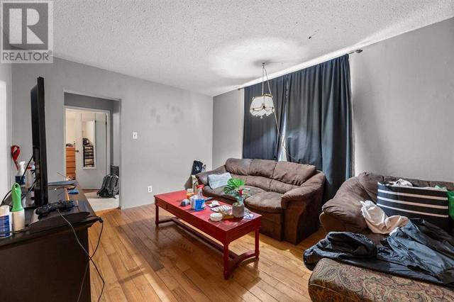 4726 47 Street, House detached with 2 bedrooms, 2 bathrooms and 4 parking in Olds AB | Image 20