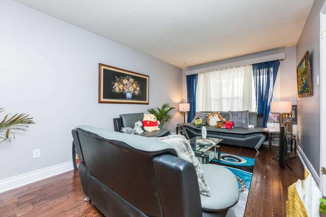 76 Coronation Circ, House detached with 4 bedrooms, 4 bathrooms and 6 parking in Brampton ON | Image 37