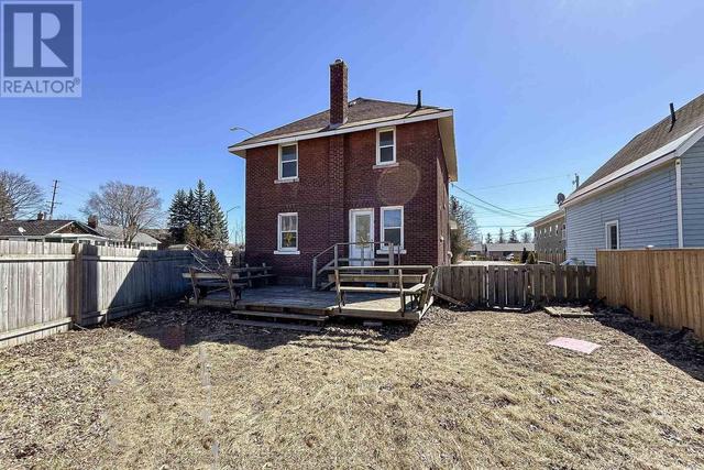 199 Kohler St, House detached with 3 bedrooms, 1 bathrooms and null parking in Sault Ste. Marie ON | Image 35