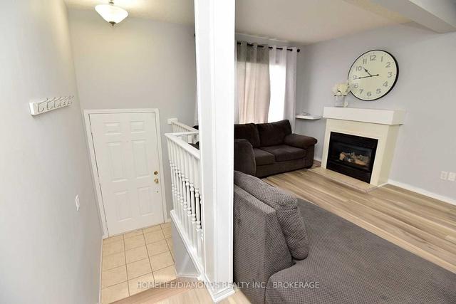 8 - 601 Columbia Forest Blvd, Townhouse with 4 bedrooms, 3 bathrooms and 2 parking in Waterloo ON | Image 23