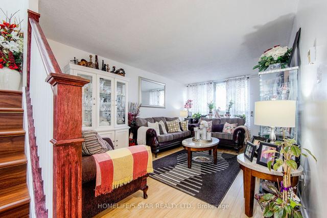 320 - 5 Sunny Glwy, Condo with 4 bedrooms, 2 bathrooms and 1 parking in Toronto ON | Image 2
