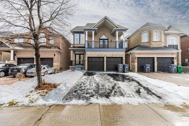 31 Blue Diamond Dr, House detached with 3 bedrooms, 3 bathrooms and 6 parking in Brampton ON | Image 1
