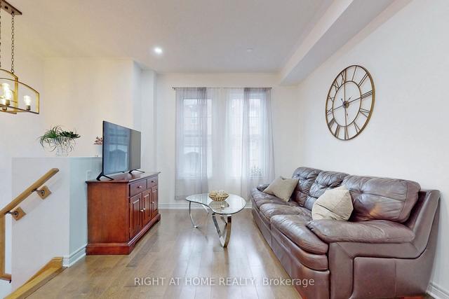 3 - 10 Porter Ave W, House attached with 3 bedrooms, 4 bathrooms and 2 parking in Vaughan ON | Image 30