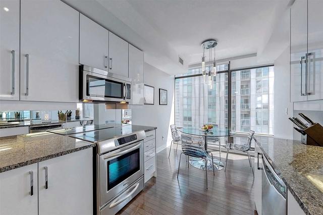 2603 - 18 Yorkville Ave, Condo with 2 bedrooms, 2 bathrooms and 2 parking in Toronto ON | Image 39