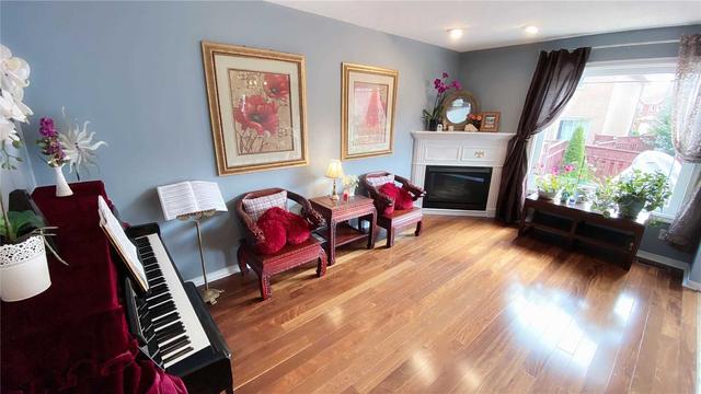 836 Applecroft Circ, House semidetached with 3 bedrooms, 3 bathrooms and 3 parking in Mississauga ON | Image 32