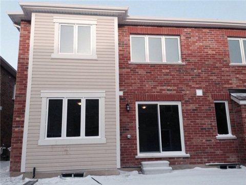 81 Suitor Cres, House attached with 3 bedrooms, 3 bathrooms and 1 parking in Milton ON | Image 2