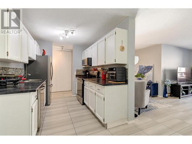 202 - 555 Rowcliffe Avenue, Condo with 2 bedrooms, 2 bathrooms and 1 parking in Kelowna BC | Image 14