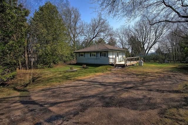 264 Crosby Dr, House detached with 2 bedrooms, 1 bathrooms and 4 parking in Kawartha Lakes ON | Image 17