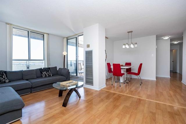 1405 - 1300 Mississauga Valley Blvd, Condo with 3 bedrooms, 2 bathrooms and 2 parking in Mississauga ON | Image 3