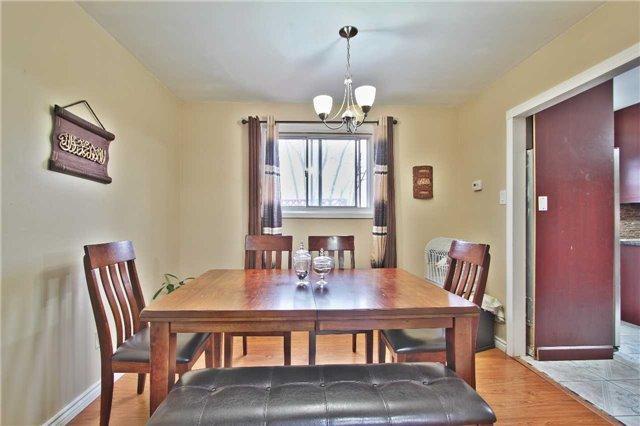 9 Sutherland Ave, House detached with 4 bedrooms, 3 bathrooms and 2 parking in Brampton ON | Image 5
