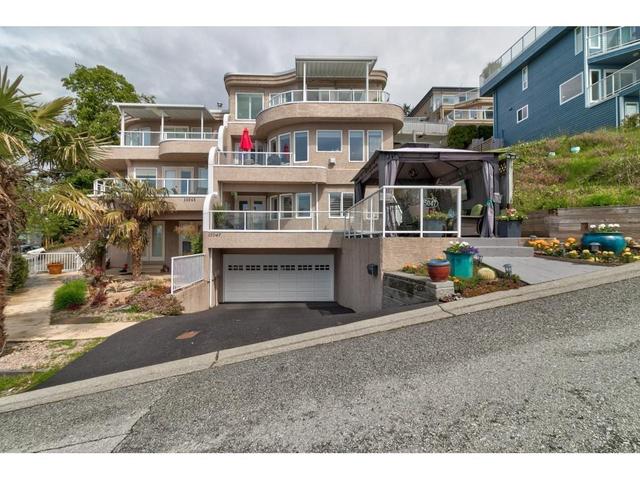 15047 Beachview Avenue, House attached with 3 bedrooms, 2 bathrooms and 4 parking in White Rock BC | Card Image