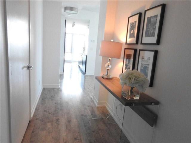 Lph11 - 21 Widmer St, Condo with 3 bedrooms, 2 bathrooms and 2 parking in Toronto ON | Image 2