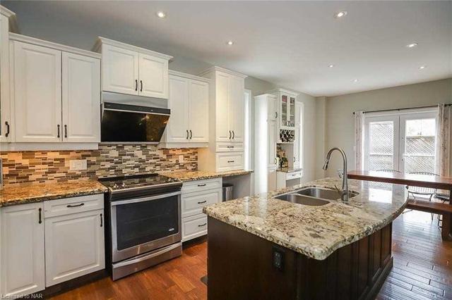 38 Woodrow St, House detached with 3 bedrooms, 4 bathrooms and 4 parking in St. Catharines ON | Image 17