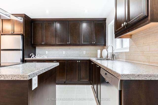 19 - 2 White Abbey Park, Townhouse with 2 bedrooms, 3 bathrooms and 1 parking in Toronto ON | Image 2