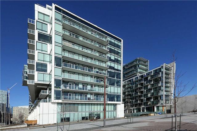 th125 - 39 Queens Quay E, Townhouse with 2 bedrooms, 3 bathrooms and 1 parking in Toronto ON | Image 2
