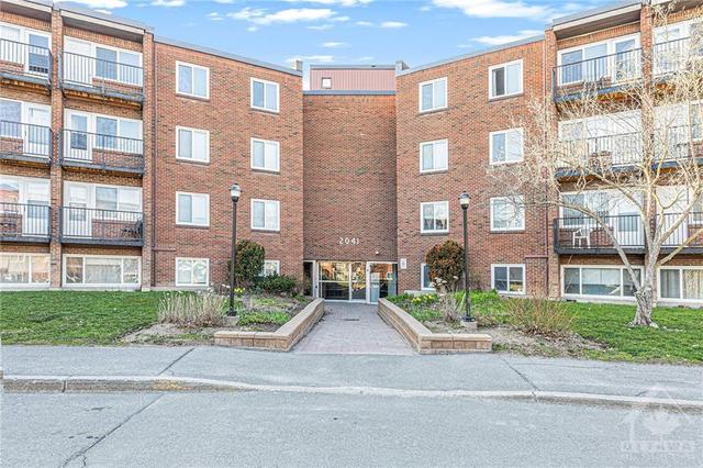 407a - 2041 Arrowsmith Drive, Condo with 2 bedrooms, 1 bathrooms and 1 parking in Ottawa ON | Card Image