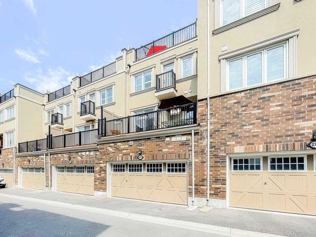235 Rustle Woods Ave, House attached with 4 bedrooms, 4 bathrooms and 3 parking in Markham ON | Image 24