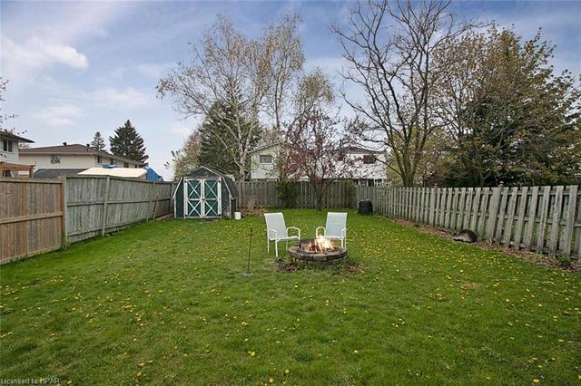 82 Babb Crescent, House semidetached with 3 bedrooms, 1 bathrooms and null parking in Stratford ON | Image 4