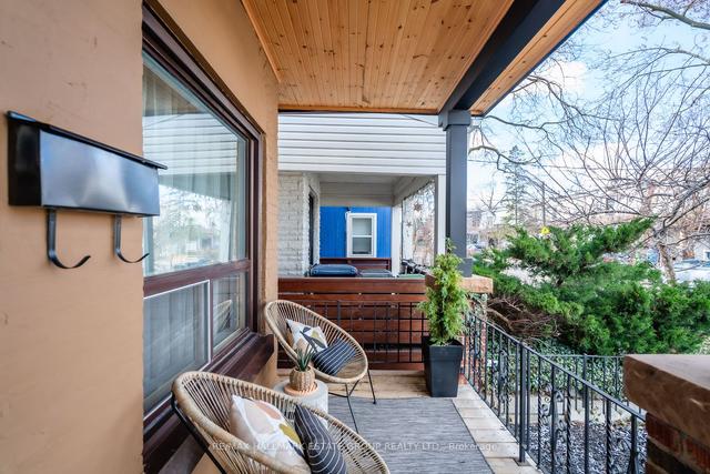 125 Lindsey Ave, House semidetached with 5 bedrooms, 3 bathrooms and 0 parking in Toronto ON | Image 12
