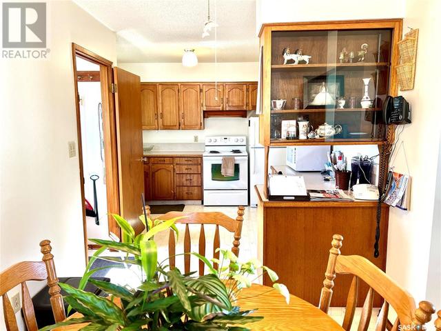 106 Cedarwood Crescent, House detached with 5 bedrooms, 2 bathrooms and null parking in Yorkton SK | Image 9