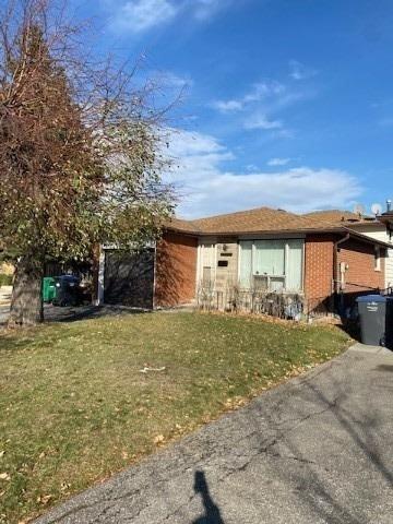 3218 Monica Dr, House detached with 3 bedrooms, 2 bathrooms and 6 parking in Mississauga ON | Image 14