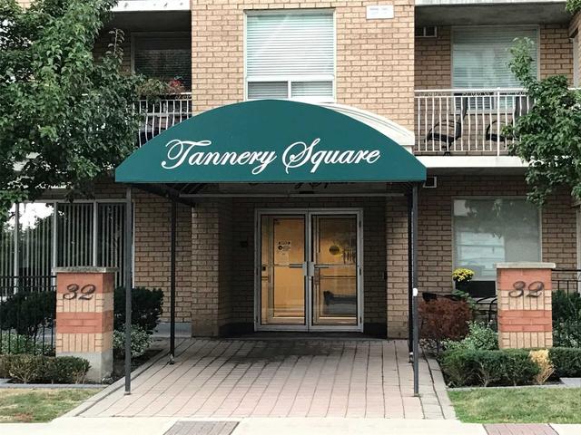 305 - 32 Tannery St, Condo with 2 bedrooms, 2 bathrooms and 1 parking in Mississauga ON | Image 1