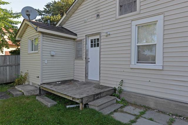 762 Albert St, House detached with 2 bedrooms, 1 bathrooms and 2 parking in Oshawa ON | Image 7